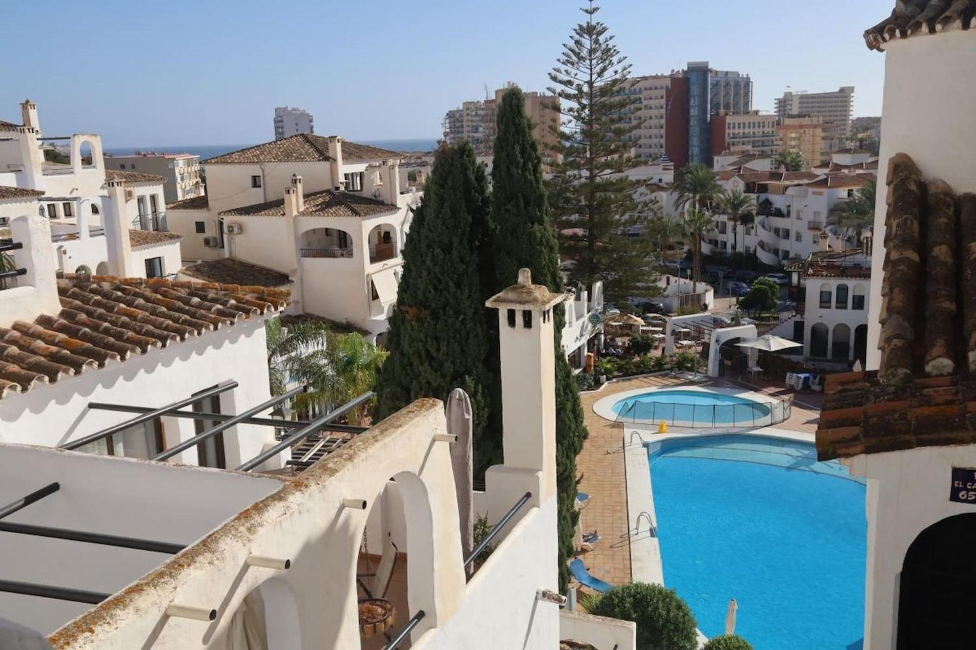 En Pueblo Evita Con Piscina Y Terraza Appartement *